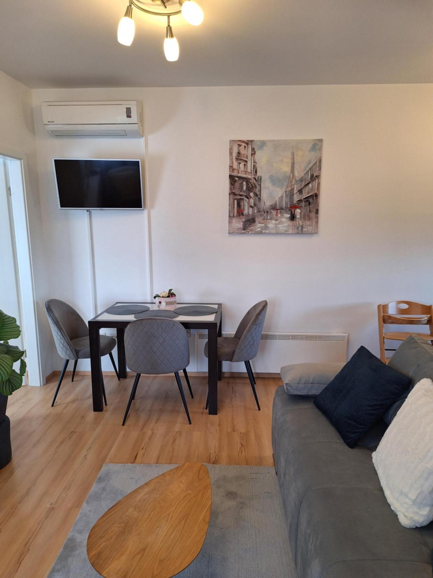 Studio Apartment Dorina Buje Exterior foto
